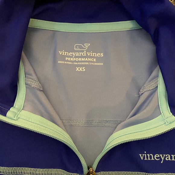 EUC Vineyard Vines long sleeve athletic top - Picture 3 of 5
